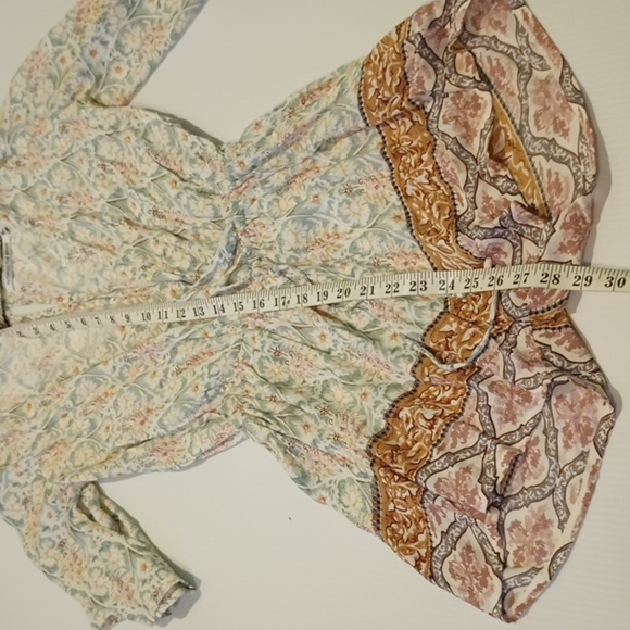 Faithful The Brand Blue Tan Floral Print Open Back V Neck Romper A17 - Picture 2 of 6